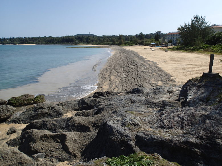 2022/3/3現在、沖縄恩納村ハマバルビーチの軽石状況