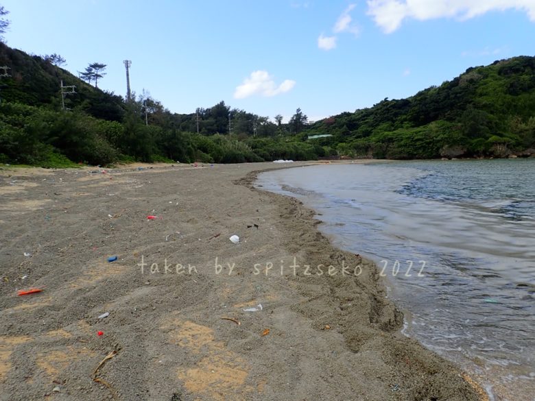2022/2/25現在、沖縄恩納村マリブビーチ最西端の軽石状況