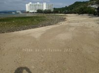 2022/3/24現在、沖縄恩納村マリブビーチ東端の軽石状況