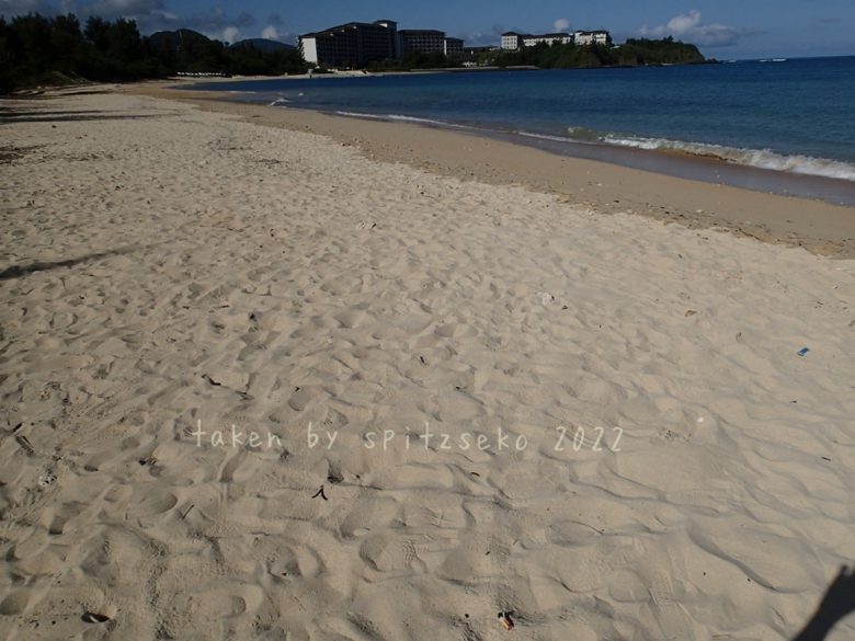 2022/4/15現在、沖縄恩納村いんぶビーチの軽石状況
