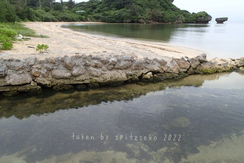 2022/6/10現在、沖縄恩納村マリブビーチ西端の軽石状況